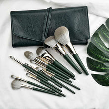 Lade das Bild in den Galerie-Viewer, 14 PCs Green Cloud Makeup Brush Set Super Soft Powder Brush
