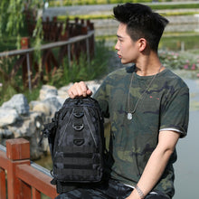 Lade das Bild in den Galerie-Viewer, Outdoor Camouflage Combat Bag Travel Exercise Backpack for Men
