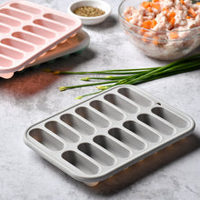 Lade das Bild in den Galerie-Viewer, 14 Square Shaped Italian Ice Tray Rectangular Bar Ice Maker Edible Silicon DIY Mold
