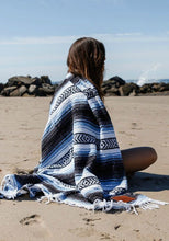 Load image into Gallery viewer, Geometric Tassel Style Blanket Woven Tassel Beach Towel Blanket Picnic Mat Yoga Cotton Blanket
