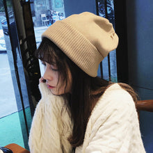 Lade das Bild in den Galerie-Viewer, Warm Winter Knit Beanie Hats Hat Women Autumn and Winter Thickening Soft All-Matching Woolen Hat Men Unisex
