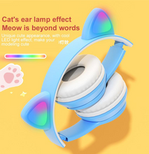 Lade das Bild in den Galerie-Viewer, Cute Cat LED Earphones Wireless Headphones Muisc Stereo Bluetooth Headset LED Light Ear Microphone for Online Learning Kids Gift
