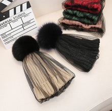 Lade das Bild in den Galerie-Viewer, Warm Winter Knit Beanie Hats Winter  Fox Fur Ball Lace Versatile Unisex
