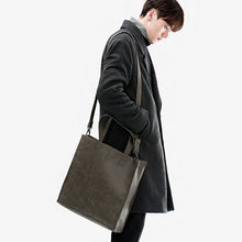 Lade das Bild in den Galerie-Viewer, Backpack Single-Shoulder   Men Women Tote Square Vertical Crossbody Hand shoulder bag
