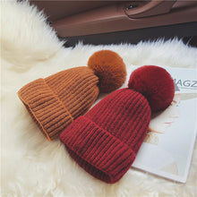 Lade das Bild in den Galerie-Viewer, Warm Winter Knit Beanie Hats Women's Fleece-Lined Thickened Knitting Woolen Cap Unisex
