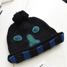 Lade das Bild in den Galerie-Viewer, Warm Winter Knit Beanie Hats Trending Cartoon Woolen Cap Women Autumn and Winter Korean Style Hand-Knit Cap Unisex

