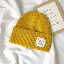 Lade das Bild in den Galerie-Viewer, Warm Winter Knit Beanie Hats Japanese Thickened Wool Women Student Korean Style Couple Pullover Male Unisex
