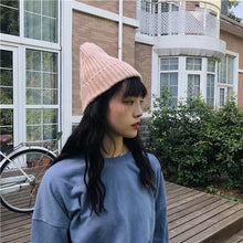 Lade das Bild in den Galerie-Viewer, Warm Winter Knit Beanie Hats Cold Women Korean Fashion TikTok Same Style Wool Male Student Unisex
