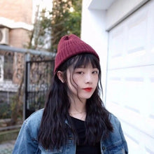 Lade das Bild in den Galerie-Viewer, Warm Winter Knit Beanie Hats Cold Women Korean Fashion TikTok Same Style Wool Male Student Unisex
