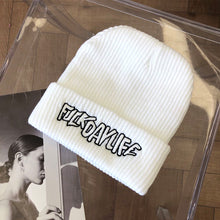 Lade das Bild in den Galerie-Viewer, Warm Winter Knit Beanie Hats Black All-Match Korean Woolen Hat Women Autumn Unisex
