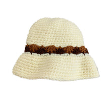 Lade das Bild in den Galerie-Viewer, Warm Winter Knit Beanie Hats Internet Influencer Yarn Fisherman Contrast Color Crocheted Japanese Style Unisex
