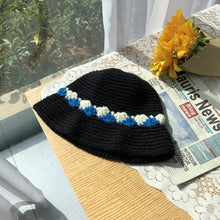 Lade das Bild in den Galerie-Viewer, Warm Winter Knit Beanie Hats Internet Influencer Yarn Fisherman Contrast Color Crocheted Japanese Style Unisex

