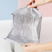 Lade das Bild in den Galerie-Viewer, Practical Portable Lunch Bag Japanese Fashionable Simple Fresh Fruit Waterproof Lunch Bag
