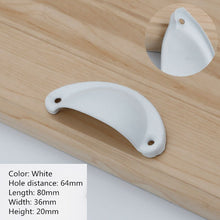 Load image into Gallery viewer, 2PCS Vintage Handles Cabinet Knobs and Handles Antique Retro Darwer Pulls Box Cupboard Handle Furniture Hardware Shell
