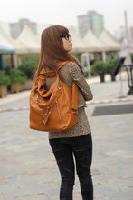 Lade das Bild in den Galerie-Viewer, Backpack Dual-Use Fashion Tassel Chain Shoulder Bag   Large-Capacity Fashion Bag
