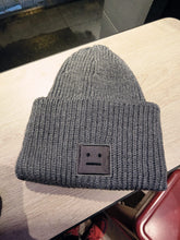 Lade das Bild in den Galerie-Viewer, Warm Winter Knit Beanie Hats Women's Wool Trendy Korean Youth Korean Cute Autumn and Winter Unisex
