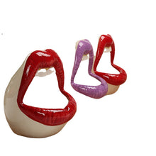 Lade das Bild in den Galerie-Viewer, Ashtray Creative Individual Porcelain Large Lip  European Cute Restaurant
