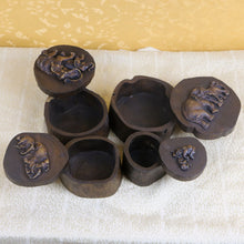 Lade das Bild in den Galerie-Viewer, Ashtray Wooden Ornament Thailand Solid Wood Jewelry Box Old Wood round Small Box  Lid Ashtray
