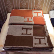 Load image into Gallery viewer, Woven Striped H Shawl Flying Blanket Aircraft Blanket Thickness Woolen Blanket
