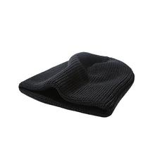 Lade das Bild in den Galerie-Viewer, Warm Winter Knit Beanie Hats Men and Women [Thickened] Street Hooligans Yupi Melon Skin Wool Winter Unisex
