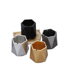 Lade das Bild in den Galerie-Viewer, Ashtray Bar Large Table Peel Trash Can Plastic Shatter Proof s Windproof Ashtray

