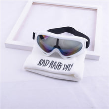 Load image into Gallery viewer, Warm Winter Knit Beanie Hats Korean Same Style Men 'S And Women 'S Embroidered Glasses Wool Couple Unisex
