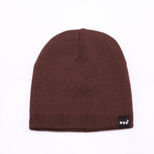 Lade das Bild in den Galerie-Viewer, Warm Winter Knit Beanie Hats Men's Hat for Women Retro Easy Matching Woolen Cap Autumn and Winter Unisex
