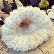 Load image into Gallery viewer, Warm Winter Knit Beanie Hats Korean Style Dongdaemun New Two-Tone Ladies Unisex
