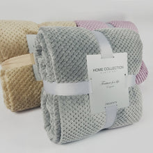 Load image into Gallery viewer, Solid Color Blanket Coral Fleece Mesh Blanket Flannel Sofa Cover Beibei Velvet Blanket Pineapple Plaid
