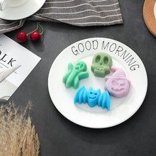 Lade das Bild in den Galerie-Viewer, 2x Halloween Xmas Christmas Gifts Decoration Spot Silicone Cake Mold 6 Holes DIY Ice-Making Mold
