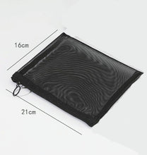Lade das Bild in den Galerie-Viewer, 2PCs Multiple Sizes Black Mesh Women Cosmetics Storage Bag Change Lipstick Travel Travel Storage Bag
