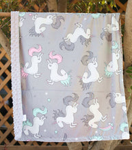 Lade das Bild in den Galerie-Viewer, Baby Coral Fleece Blanket Coral Fleece Soft Spring and Autumn Quilt Cartoon Double Layer Cover Blanket
