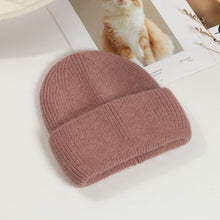 Lade das Bild in den Galerie-Viewer, Warm Winter Knit Beanie Hats Women's Autumn Korean Style All-Matching Pullover Thickened Unisex
