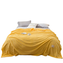Lade das Bild in den Galerie-Viewer, Solid Color Milk Velvet Blanket Office Nap Blanket Gift Blanket Milk Velvet Blanket
