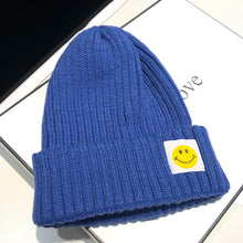 Lade das Bild in den Galerie-Viewer, Warm Winter Knit Beanie Hats Rosex round Face Winter Wool Women Patch Smiley Face Korean Style All-Match Unisex

