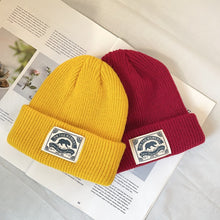 Lade das Bild in den Galerie-Viewer, Warm Winter Knit Beanie Hats Autumn Winter Retro Skullcap Street Tide Wool Unisex
