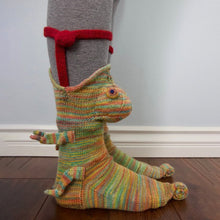 Lade das Bild in den Galerie-Viewer, Trendy Cute Adult Men's and Women's Knit Crocodile Socks  Animal Wool Knitted Socks
