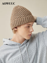 Lade das Bild in den Galerie-Viewer, Warm Winter Knit Beanie Hats Men's Autumn and Winter Wild Fashionable Warm Korean Wool Unisex
