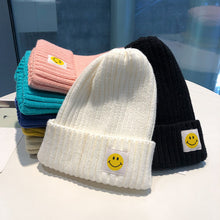 Lade das Bild in den Galerie-Viewer, Warm Winter Knit Beanie Hats Rosex round Face Winter Wool Women Patch Smiley Face Korean Style All-Match Unisex
