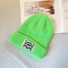 Lade das Bild in den Galerie-Viewer, Warm Winter Knit Beanie Hats Autumn Winter Retro Skullcap Street Tide Wool Unisex
