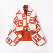 Load image into Gallery viewer, Moisture Absorption Heating and Warm-Keeping Blanket Lunch Break Leg Covering Blanket Small Blanket Lazy Button Blanket
