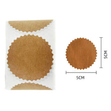 Load image into Gallery viewer, 2x500pcs Christmas Xmas round Serrated Edge 2 Inch Kraft Paper Blank DIY Sticker tape
