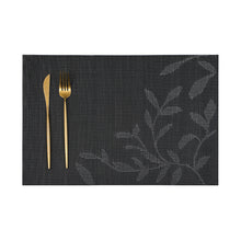 Lade das Bild in den Galerie-Viewer, 2PCs European Style Flower Pattern Western-Style Placemat PVC Heat Proof Mat Rectangular Table Mat
