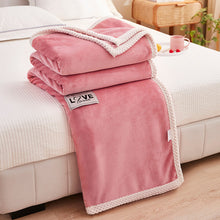 Lade das Bild in den Galerie-Viewer, Milk Velvet Blanket Winter Thickened Nap Blanket Flannel Warm Blanket
