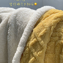 Lade das Bild in den Galerie-Viewer, Taffon Jacquard Blanket Lambswool Thickened Warm Multifunctional Composite Double Layer Cover Blanket
