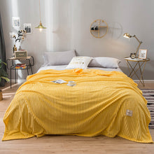Lade das Bild in den Galerie-Viewer, Solid Color Milk Velvet Blanket Office Nap Blanket Gift Blanket Milk Velvet Blanket
