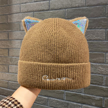 Lade das Bild in den Galerie-Viewer, Warm Winter Knit Beanie Hats Women's Autumn and Winter  Korean Style Embroidered Letter Wool Cat Ears Unisex
