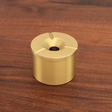 Lade das Bild in den Galerie-Viewer, Ashtray Personalized Creative  Home Office Anti-Gray Engraved Logo Pure Brass Ashtray
