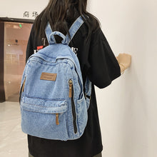 Lade das Bild in den Galerie-Viewer, 2022ins Fashion Personality All-Match New Backpack Travel Leisure Commute Junior High School Student Backpack
