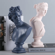 Lade das Bild in den Galerie-Viewer, 31cm Half-Length Men and Women Venus Resin Statue Home Living Room Decorations
